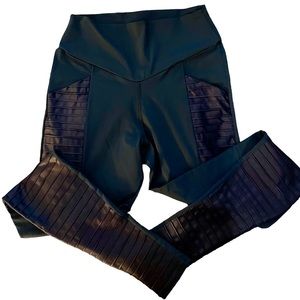 MIKA Dark Blue Navy Leggings Side Pockets Textured Athletic Yoga Pants Large